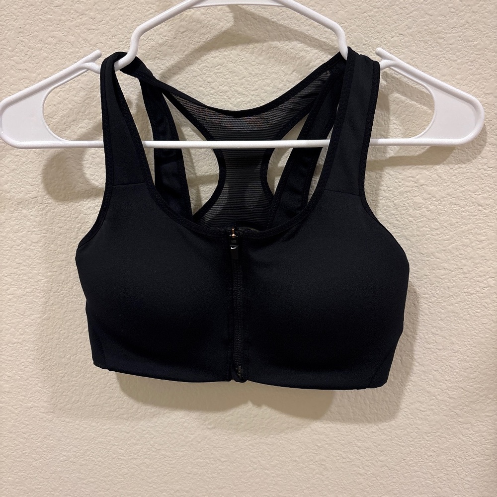 Built in bra Nike limited edition NWOT zipper front mesh back bra
